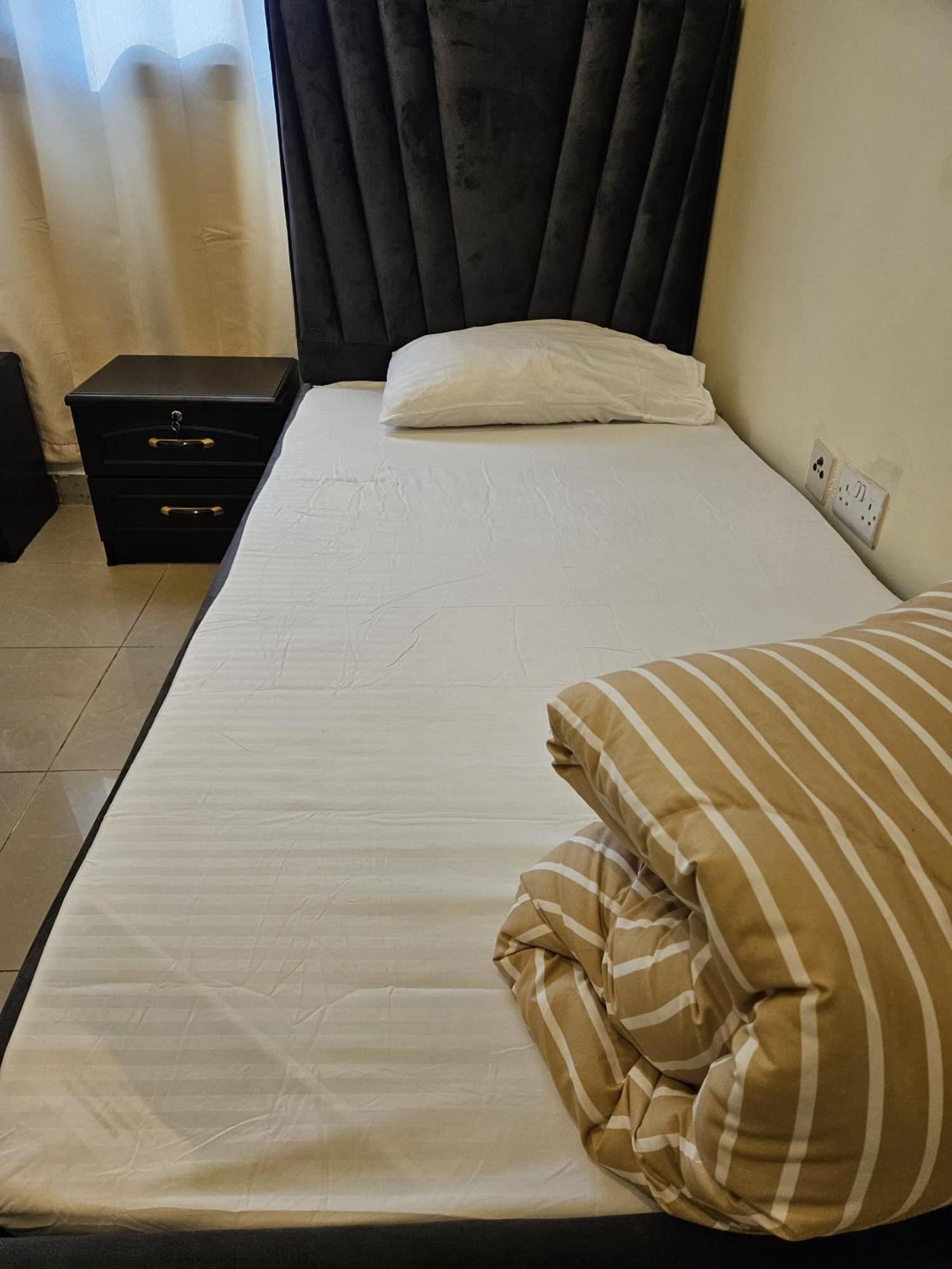 Paradiso Backpackers Nest Abu Dhabi Exterior photo